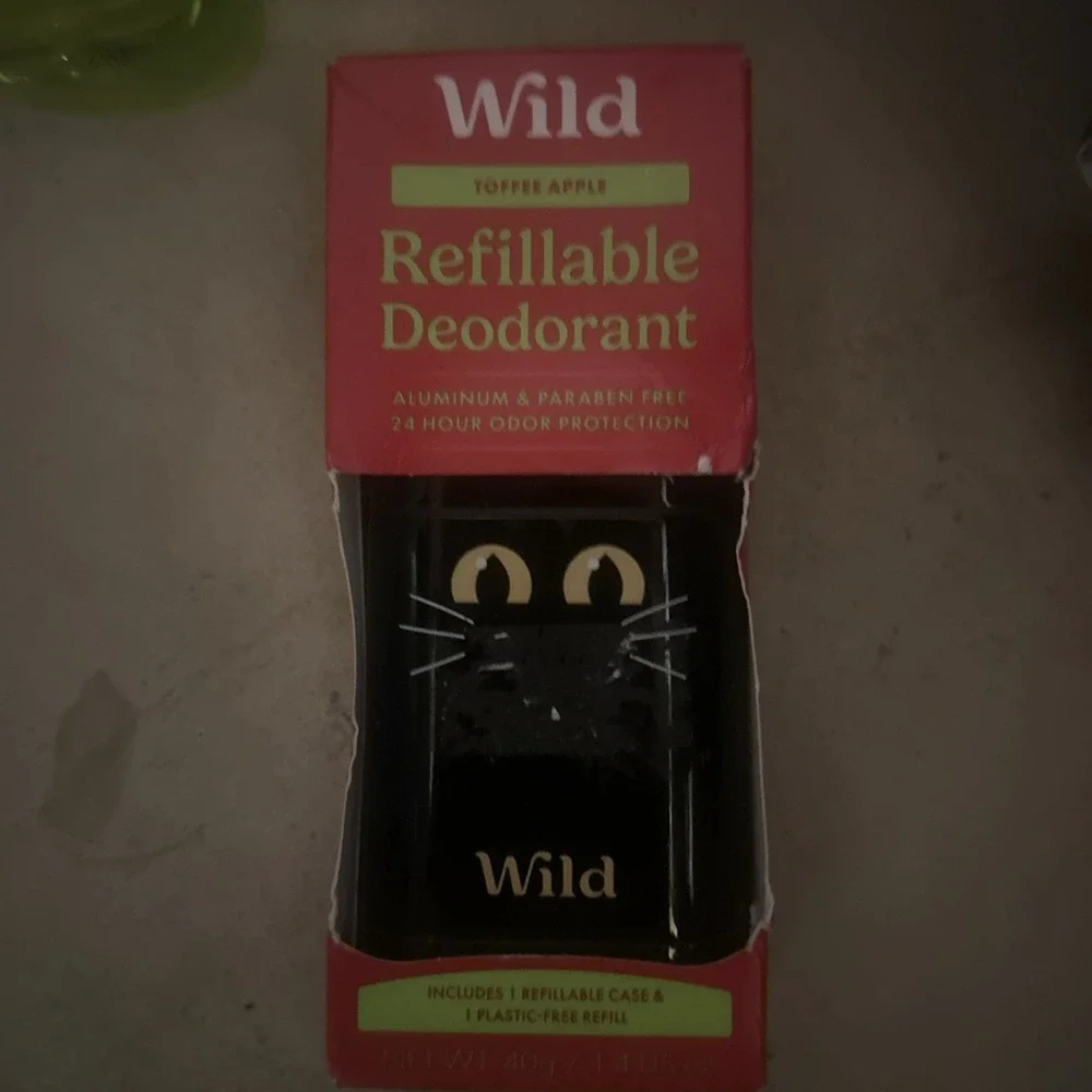 Wild Cosmetics Refillable Black Cat Case Toffee Apple Deodorant Exp 8/28 NEW